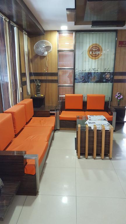 Hotel Relish Vadodara Exterior foto